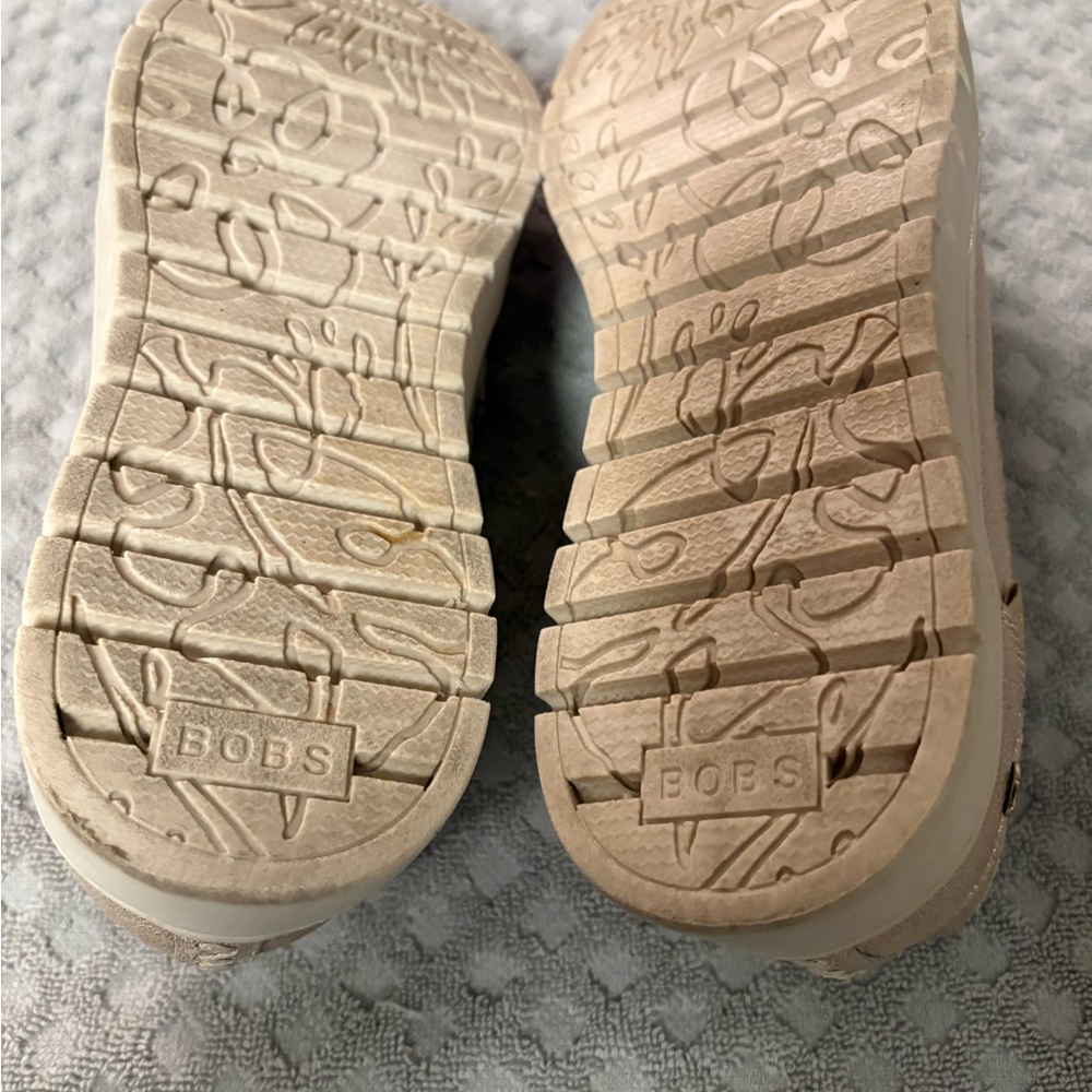 Women’s BOBS Skechers Slip-Ins Metallic Loafers - Light Gold Size 9.5 - Picture 14 of 16